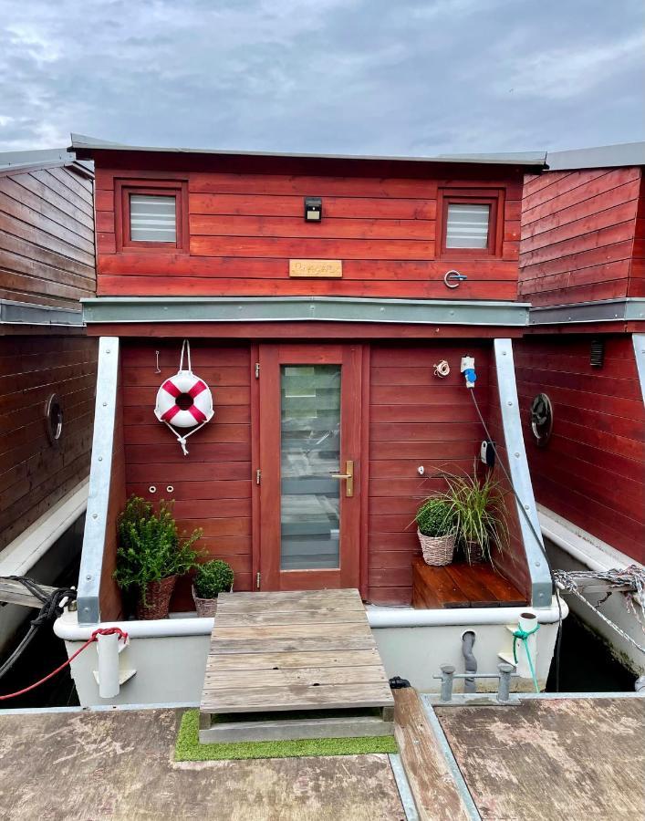 Houseboat Ginger Prague Exterior photo