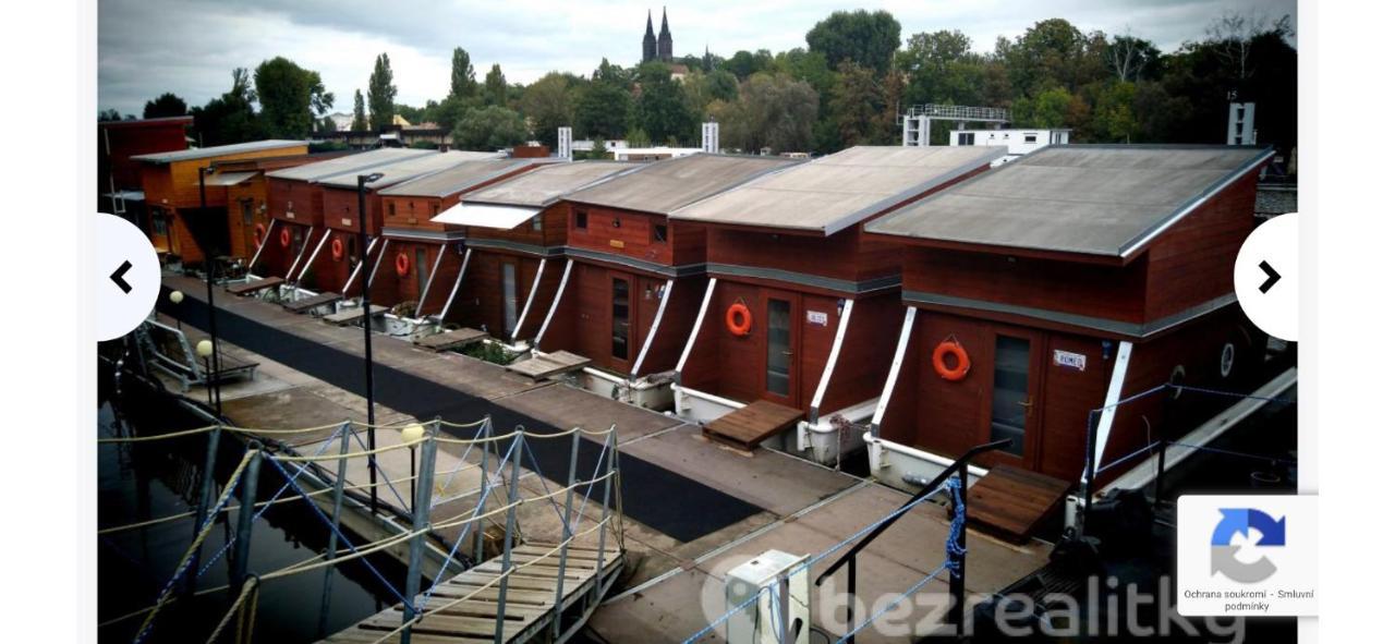 Houseboat Ginger Prague Exterior photo